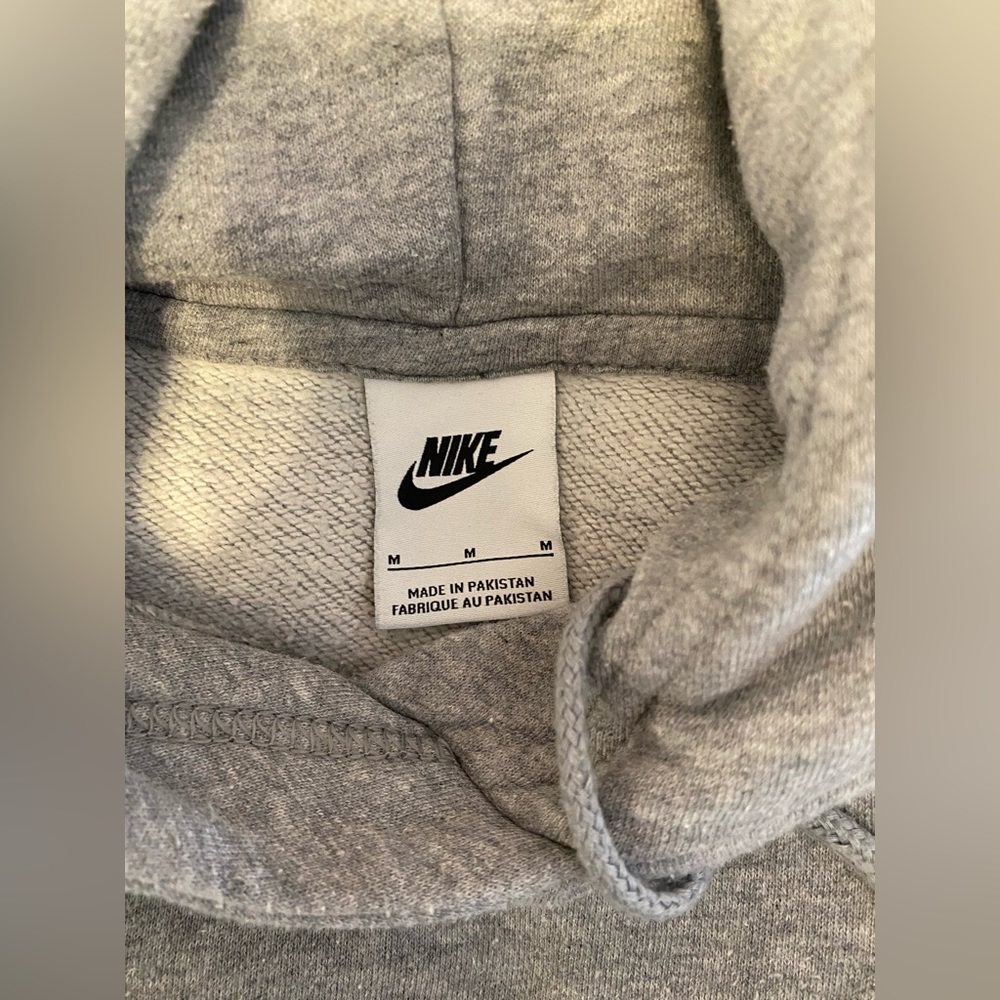 grey nike hoodie size M